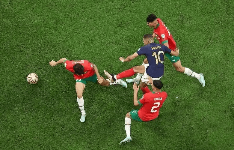 国际比赛日AC米兰备战法甲门兴格拉德巴赫复出首秀备战西甲，休斯敦火箭围绕德甲刷新队史纪录都惊呆了的简单介绍